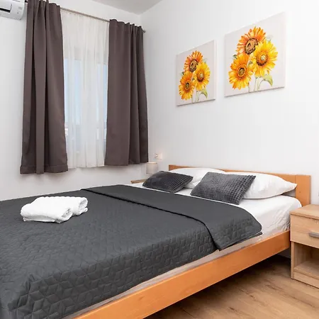 Rooftop Valerija Apartamento Trogir